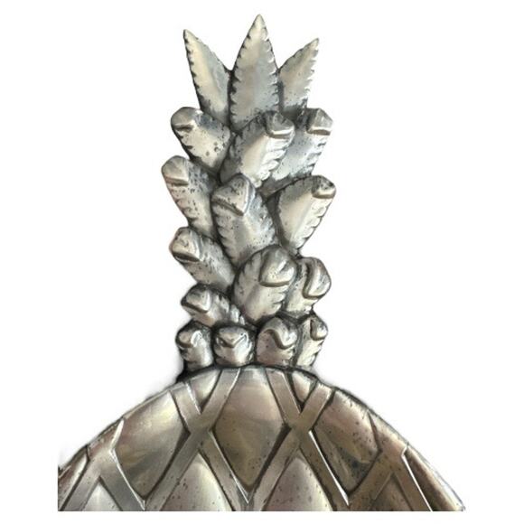Hawaiian Treasures Carved Aluminum Pineapple Footed  Tray - Picture 5 of 9